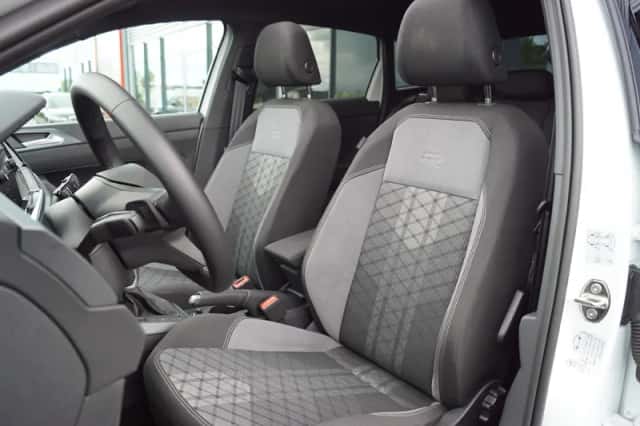 Volkswagen Taigo (2024) thumbnail 3