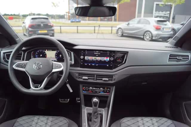 Volkswagen Taigo (2024) thumbnail 4