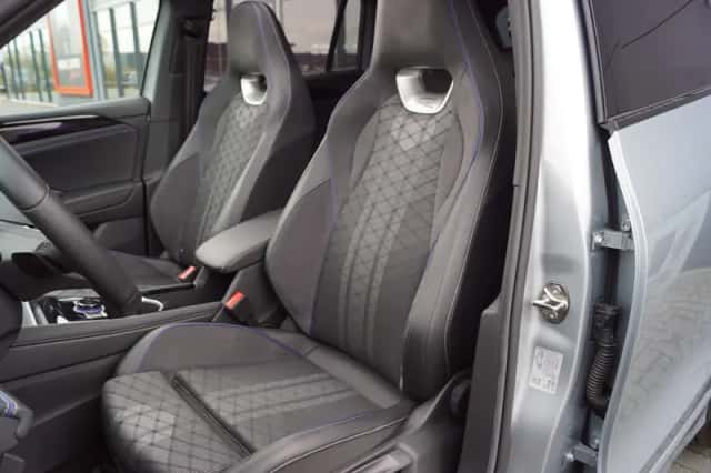 Volkswagen Tiguan (2025) thumbnail 3