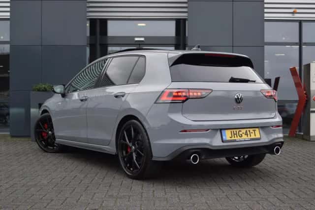 Volkswagen Golf (2024) thumbnail 2