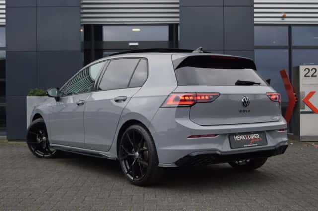 Volkswagen Golf (2024) thumbnail 3