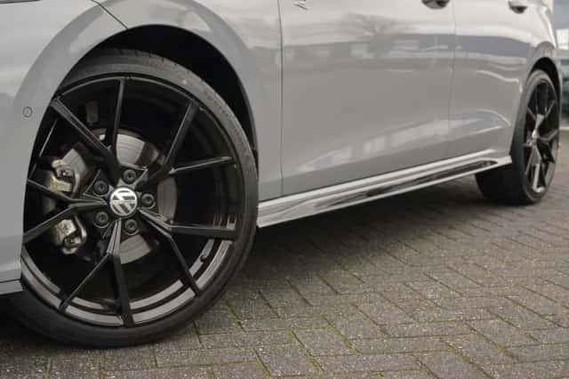 Volkswagen Golf (2024) thumbnail 6