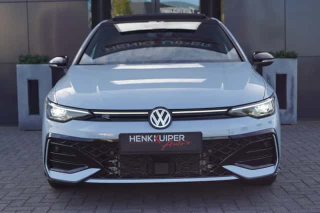 Volkswagen Golf (2025) thumbnail 6