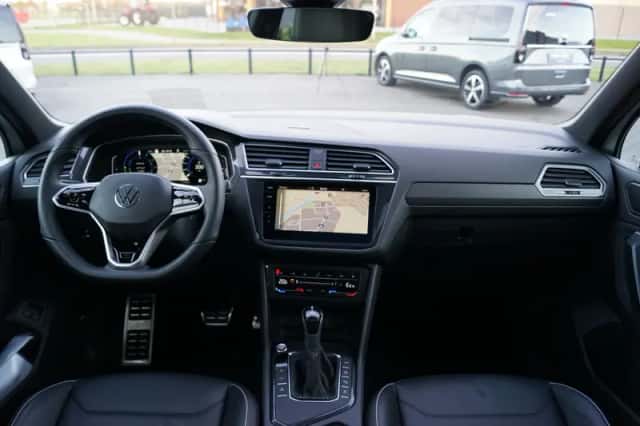 Volkswagen Tiguan (2022) thumbnail 4