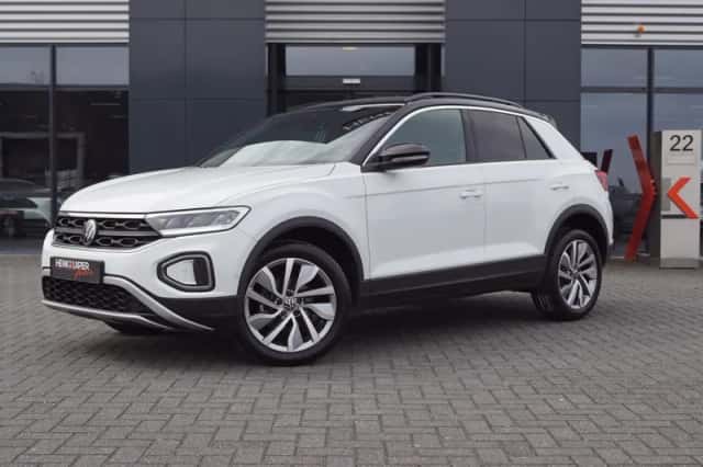 Volkswagen T-Roc (2025) thumbnail 1