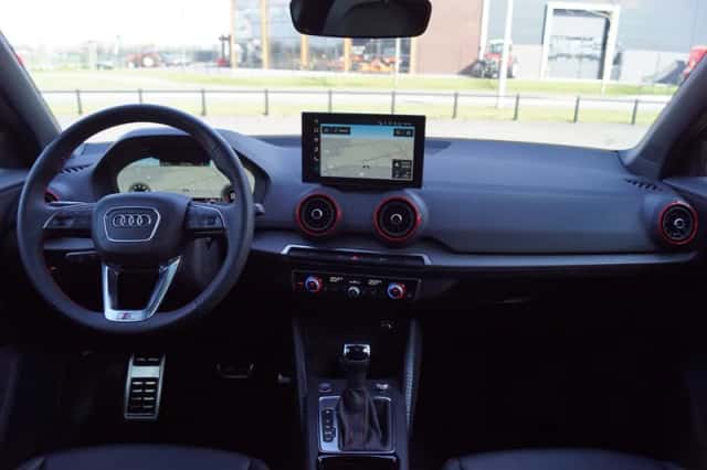Audi Q2 (2025) thumbnail 4