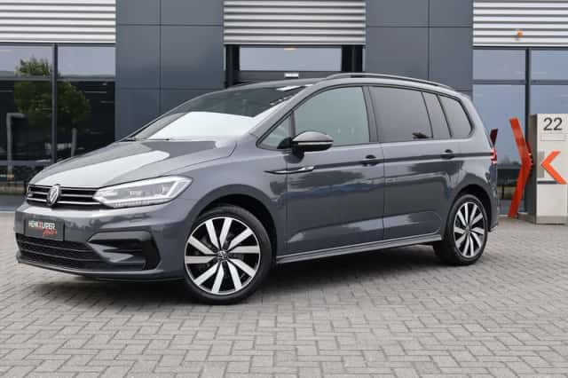 Volkswagen Touran (2025) thumbnail 1
