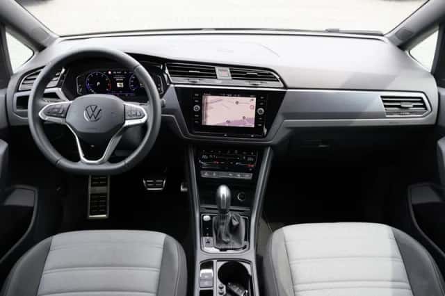 Volkswagen Touran (2025) thumbnail 4