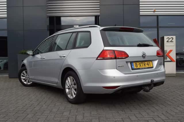 Volkswagen Golf (2014) thumbnail 2