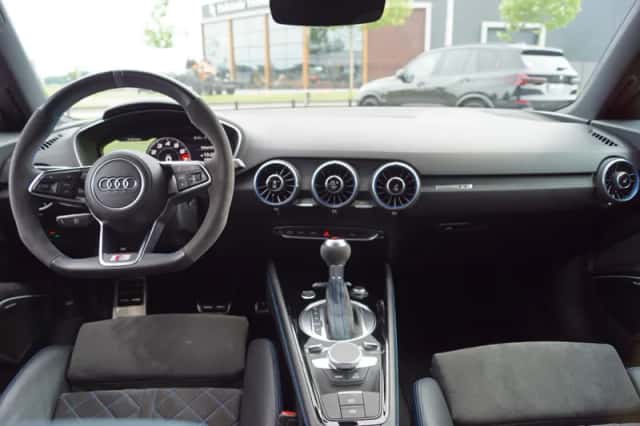 Audi TT (2021) thumbnail 4