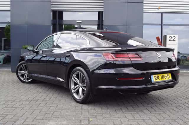 Volkswagen Arteon (2018) thumbnail 2
