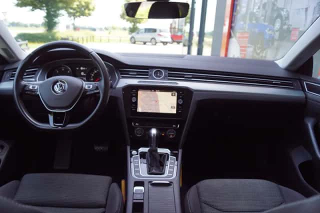Volkswagen Arteon (2018) thumbnail 4