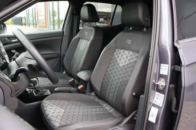 Volkswagen T-Cross (2025) thumbnail 3