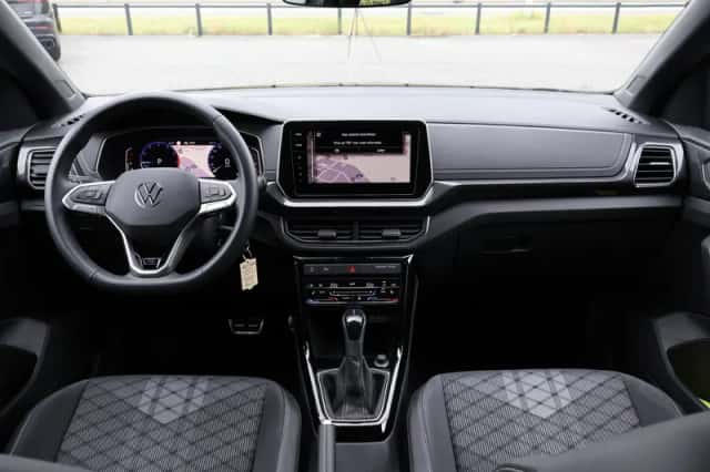 Volkswagen T-Cross (2025) thumbnail 4