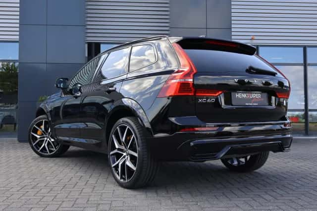 Volvo XC60 (2023) thumbnail 2