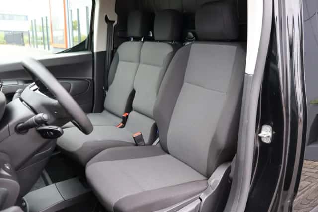 Peugeot Partner (2023) thumbnail 3