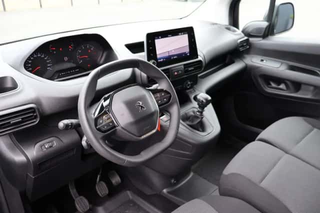Peugeot Partner (2023) thumbnail 4