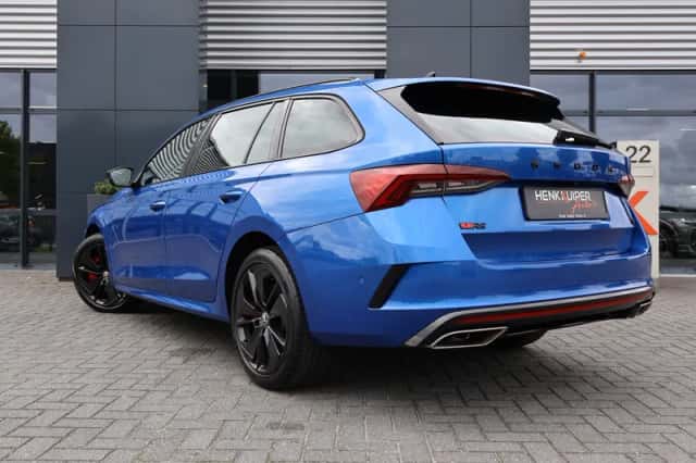 Škoda Octavia (2023) thumbnail 2