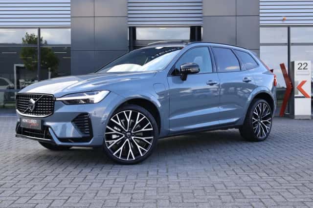 Volvo XC60 (2024) thumbnail 1