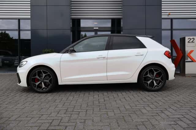 Audi A1 (2025) thumbnail 5