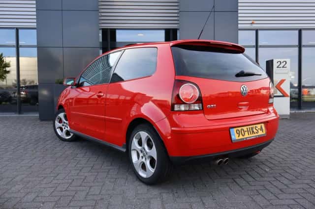 Volkswagen Polo (2009) thumbnail 2
