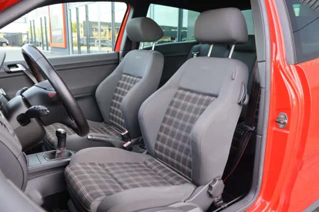 Volkswagen Polo (2009) thumbnail 3