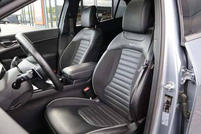 Kia Sportage (2022) thumbnail 3