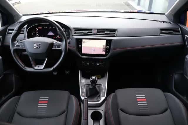 SEAT Arona (2019) thumbnail 4