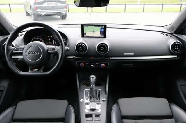 Audi A3 (2015) thumbnail 4