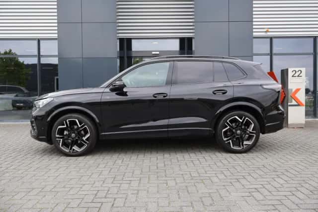 Volkswagen Tiguan (2024) thumbnail 5
