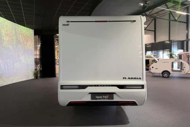 Adria Compact (2027) thumbnail 4