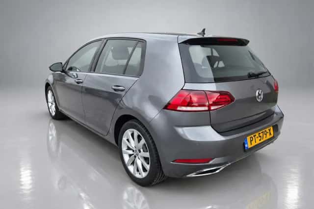 Volkswagen Golf (2017) thumbnail 3