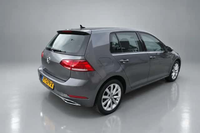 Volkswagen Golf (2017) thumbnail 5