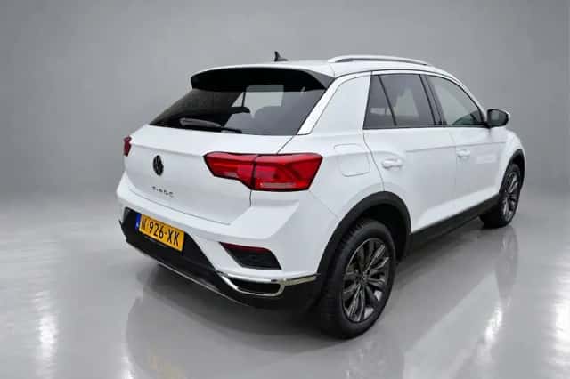 Volkswagen T-Roc (2022) thumbnail 5
