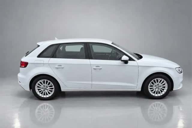 Audi A3 (2016) thumbnail 6