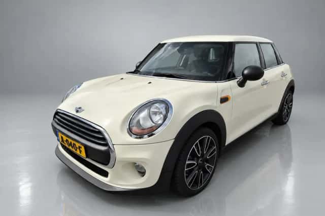 MINI One (2016) thumbnail 1