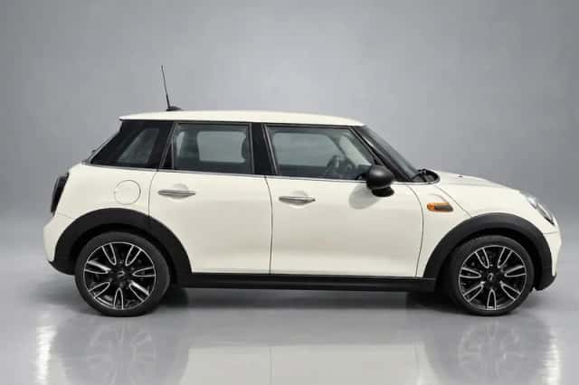 MINI One (2016) thumbnail 6