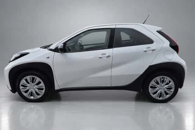 Toyota Aygo X (2024) thumbnail 2