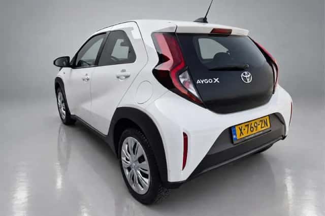 Toyota Aygo X (2024) thumbnail 3