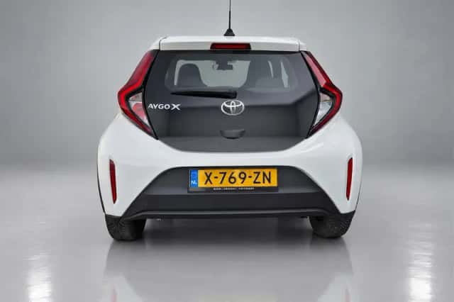 Toyota Aygo X (2024) thumbnail 4