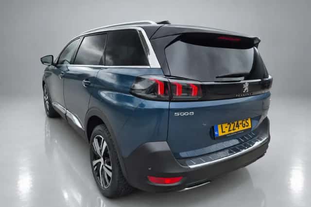 Peugeot 5008 (2021) thumbnail 3