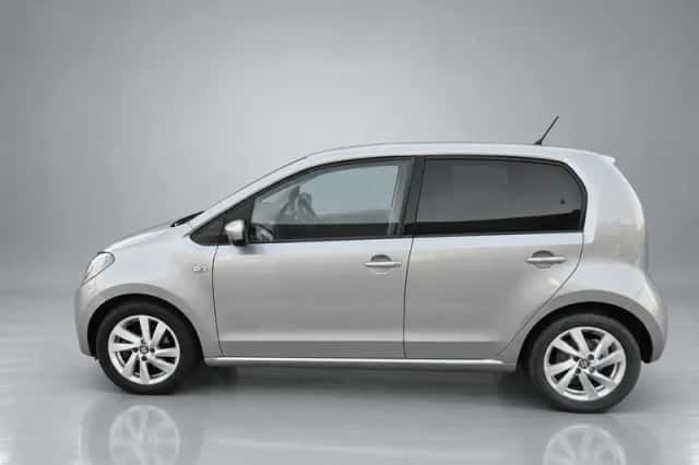 SEAT Mii (2015) thumbnail 2