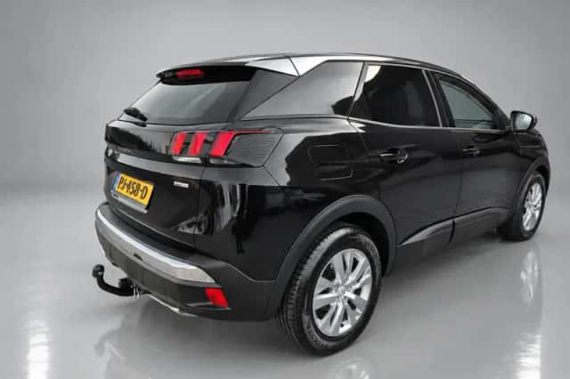 Peugeot 3008 (2017) thumbnail 5
