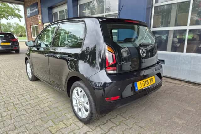 Volkswagen Up! (2020) thumbnail 6