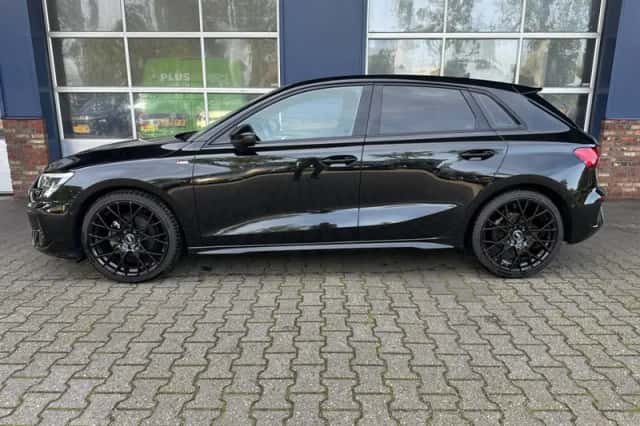 Audi A3 (2022) thumbnail 6