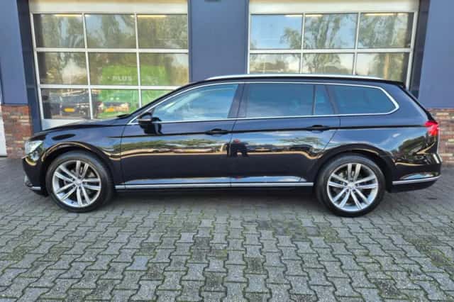 Volkswagen Passat (2015) thumbnail 6