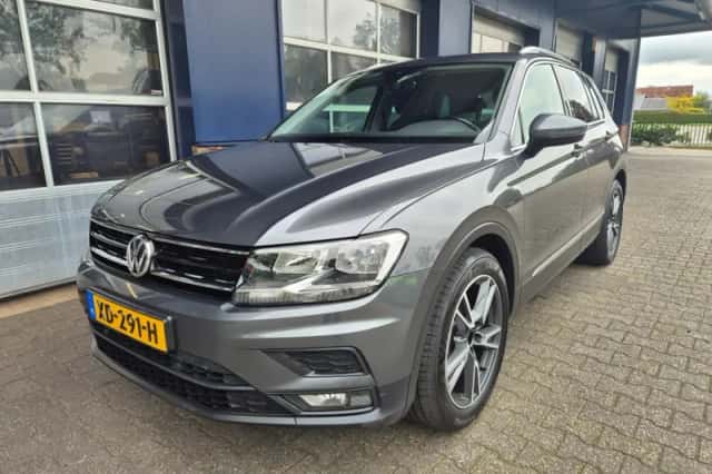 Volkswagen Tiguan (2018) thumbnail 1