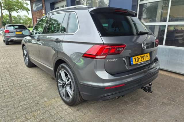 Volkswagen Tiguan (2018) thumbnail 6