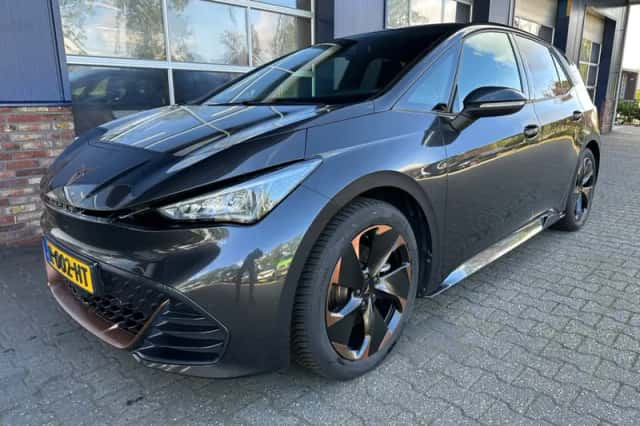 CUPRA Born (2022) thumbnail 1