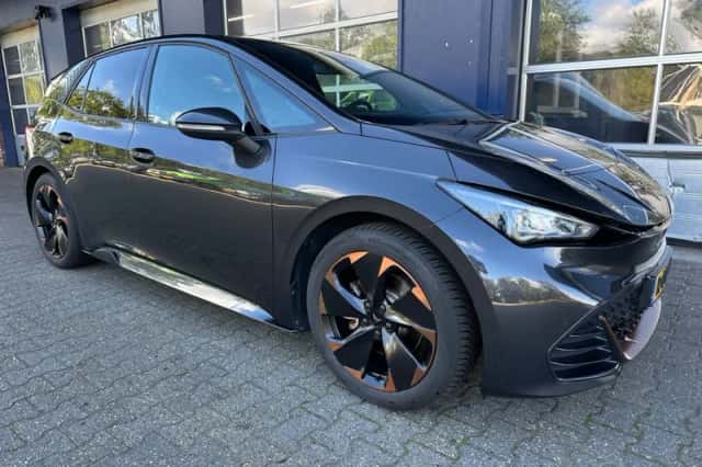 CUPRA Born (2022) thumbnail 4